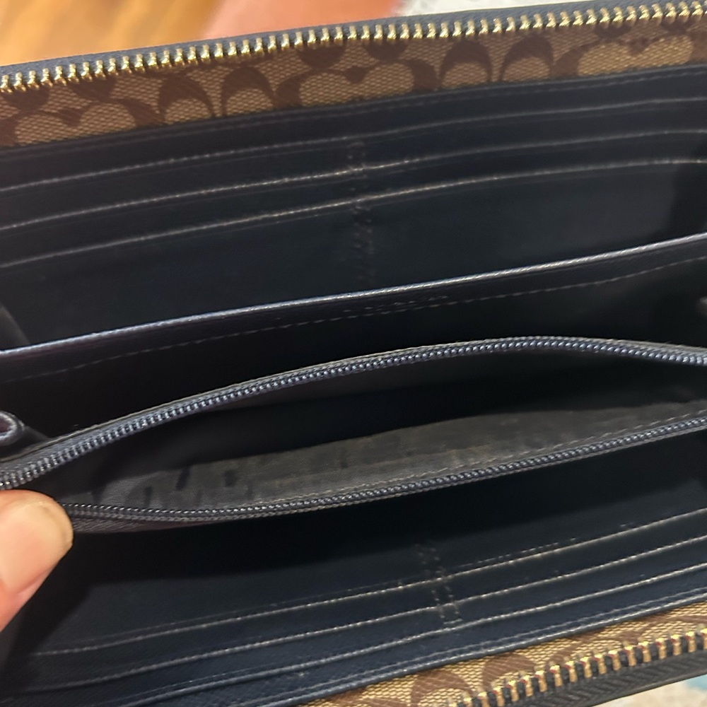 Coach Navy Blue Leather Wallet - Picture 3 of 4